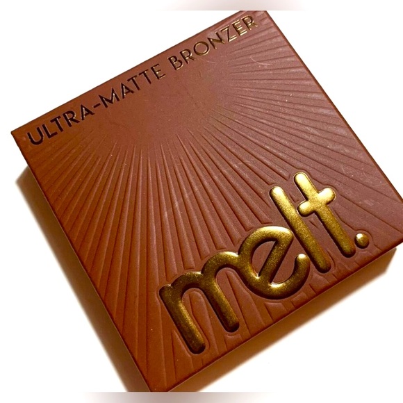 Melt Cosmetics Ultra Matte Bronzer- Long Beach - Picture 4 of 11